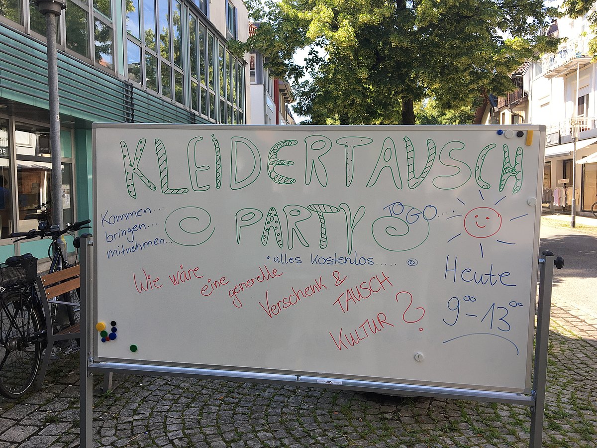 21.10.2021_Kleidertauschparty.JPG
